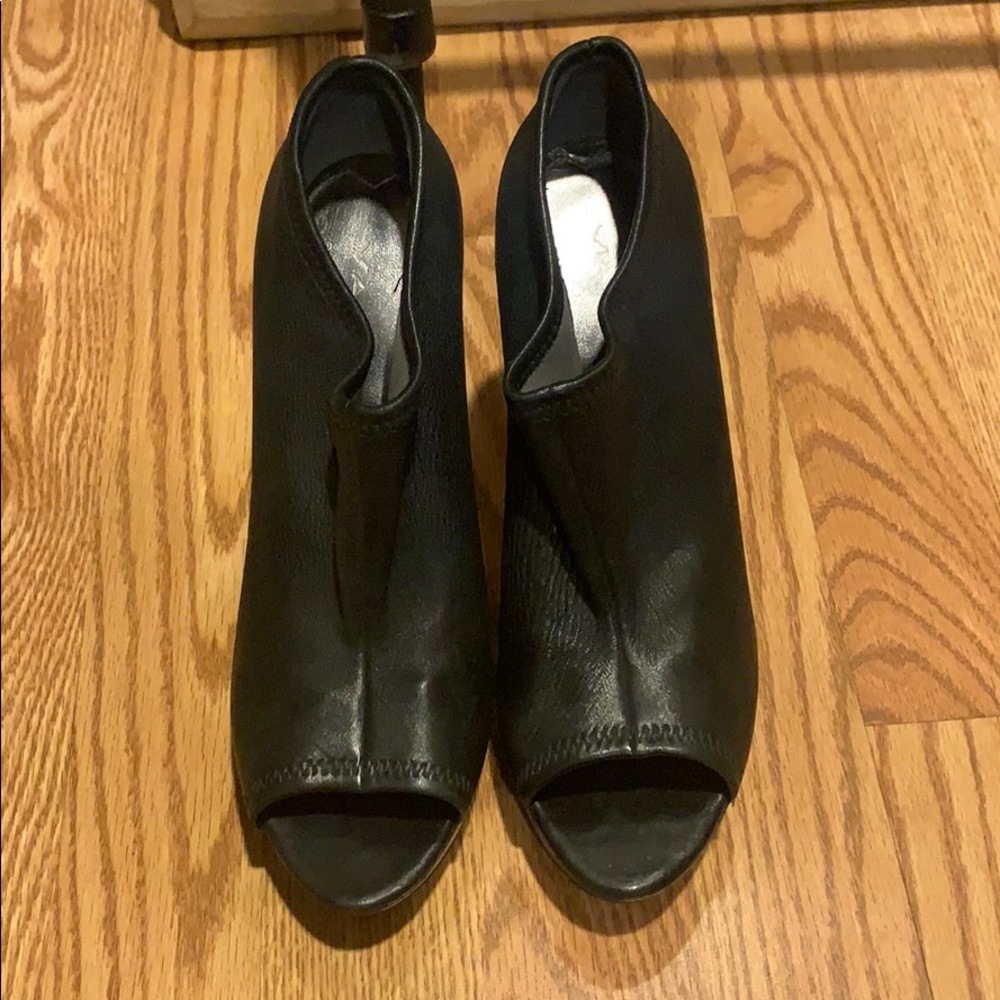 Via Spiga Soft Leather Heel